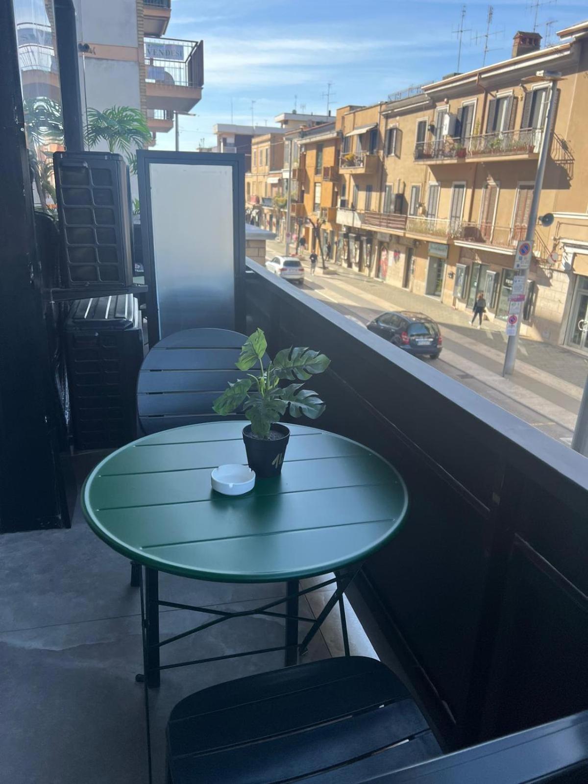 B&B Caffe Retro' Cisterna di Latina Εξωτερικό φωτογραφία