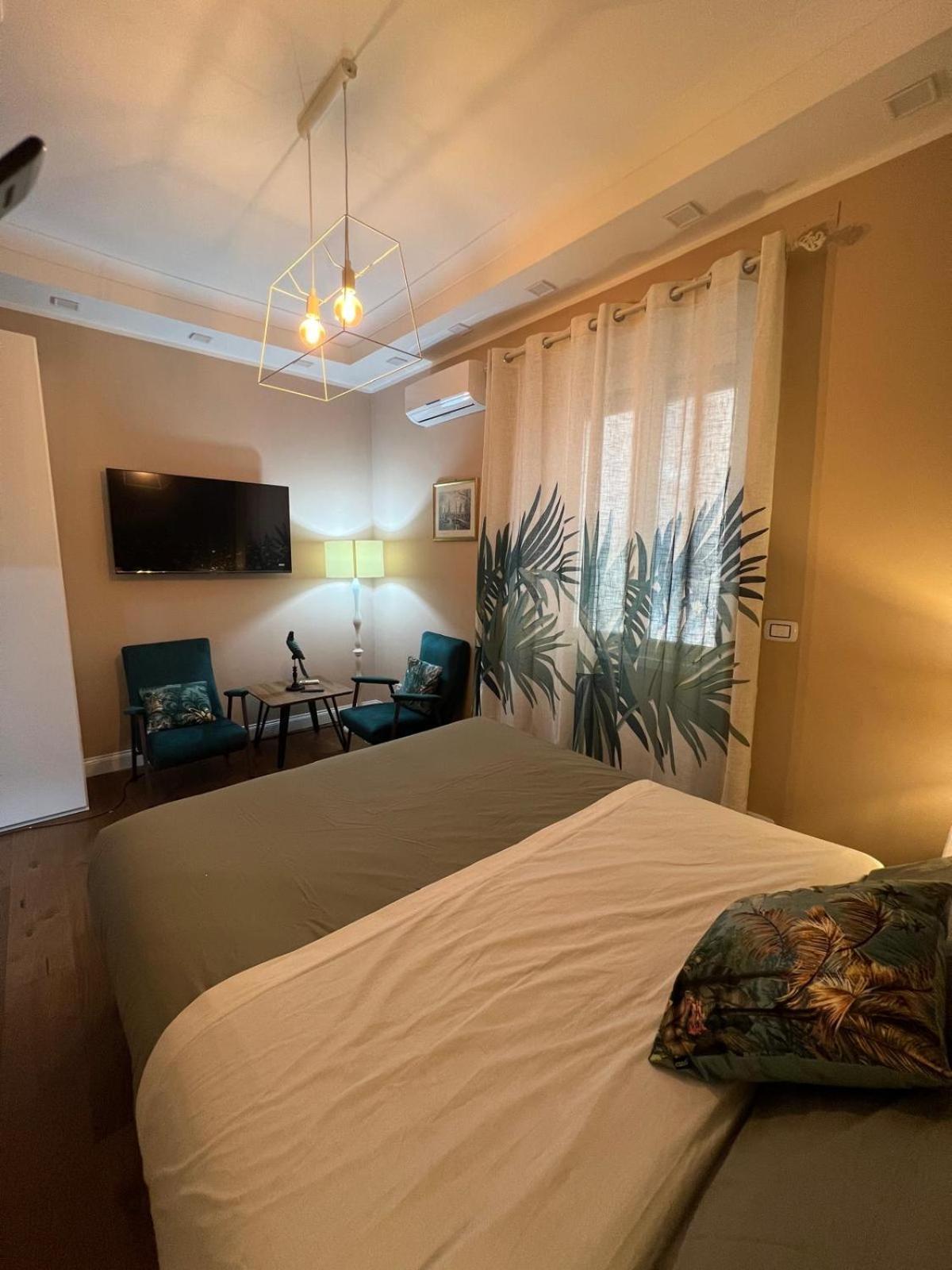 B&B Caffe Retro' Cisterna di Latina Εξωτερικό φωτογραφία